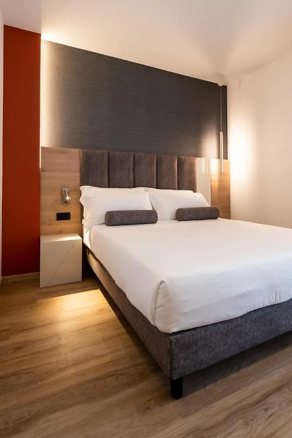Hotel Sporting Riccione 4*,