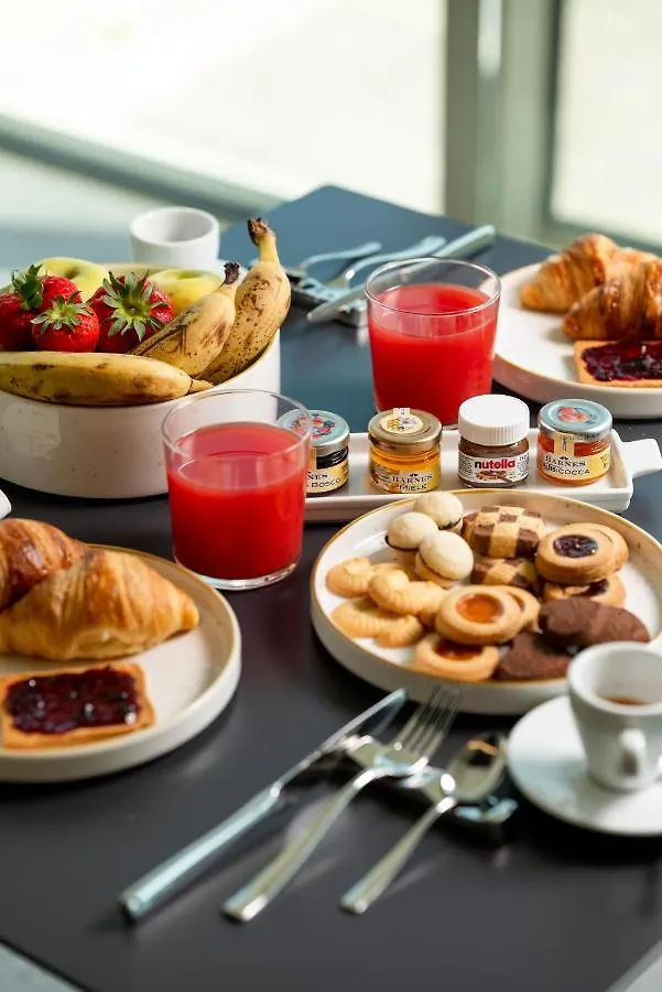 Hotel Sporting Riccione 4*,  İtalya